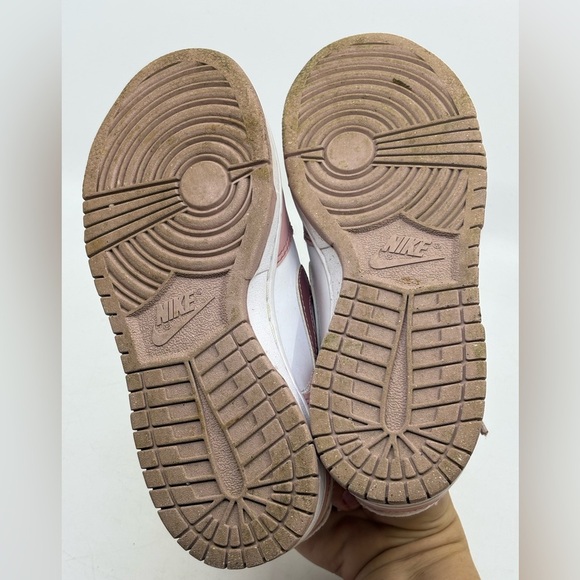 Nike Low Dunk Pink Velvet Sneakers kids 3.5 Y - Picture 7 of 8